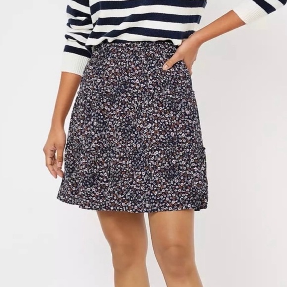 LOFT Dresses & Skirts - Loft | Floral Tiered Navy White Elastic Waist Skirt Size Medium